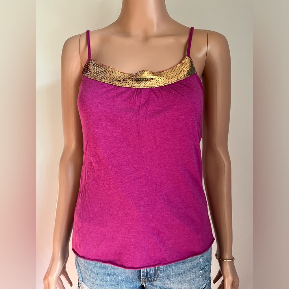 Old Navy Women’s Fuscia with Gold Tank